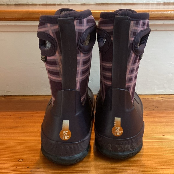 Bogs Waterproof Boots - Picture 3 of 6